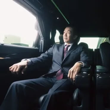 senior citizens car service image